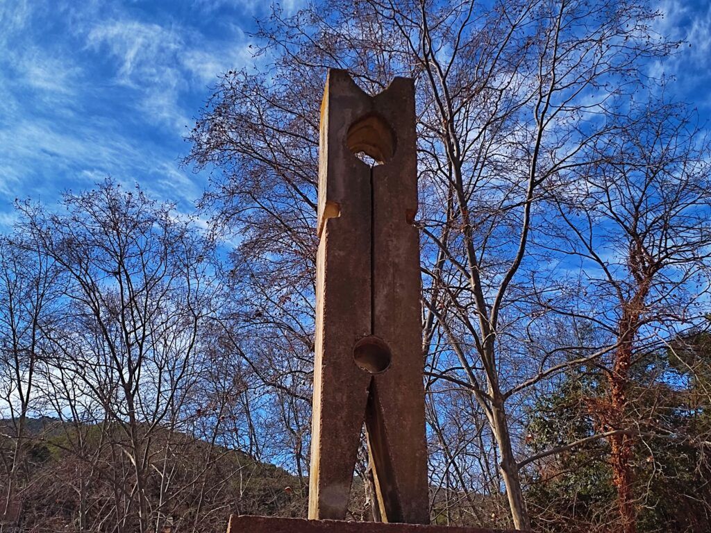 ESCILTURA LA PINÇA