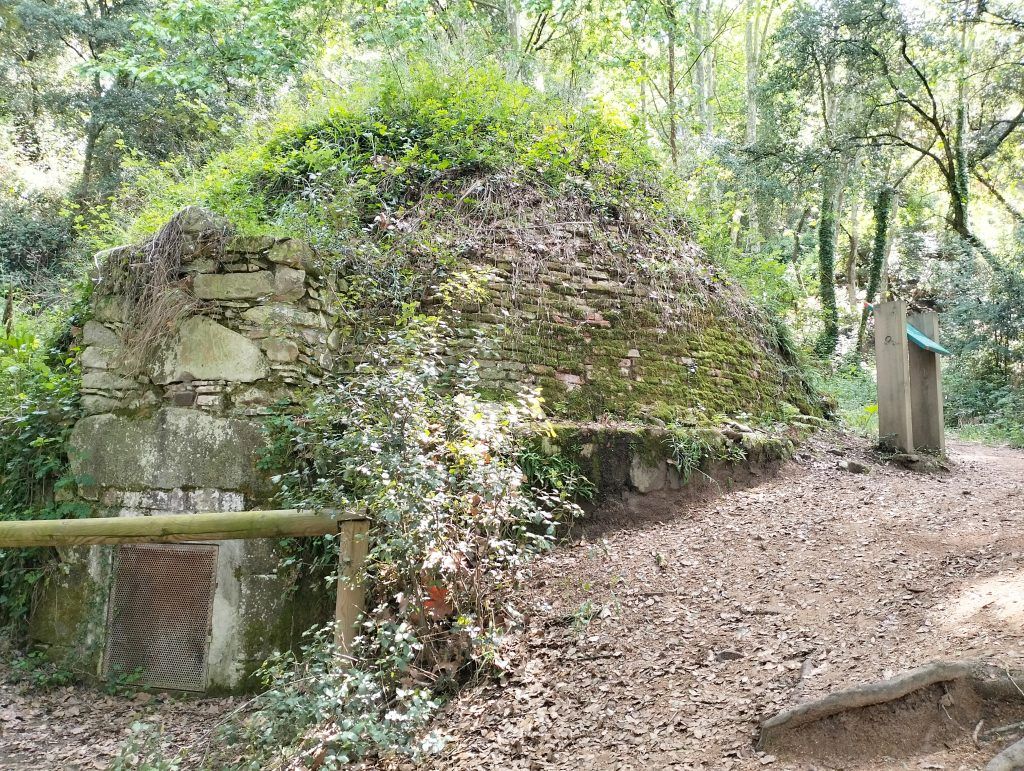 POU DE GLAÇ LA VALL D'OLZINELLES